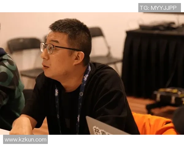 陈伟专访:从青涩少年到足球明星的成长之路回顾